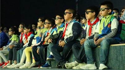 15名家庭困难及留守儿童进行野生动物体验