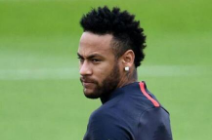 决定留在巴黎？内马尔转会闹剧或将画上句号