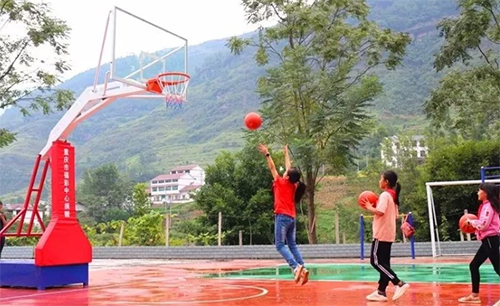重庆篮球场公益
