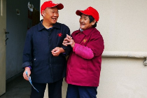 脱贫一线上那些小人物的暖心事