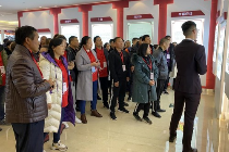 网民团：初冬寒潮迎面来 开奖大厅聚深情