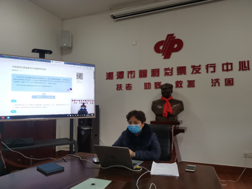 c12f8dd5014a4fa7a3e5965a7d9069b8