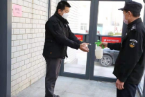 东营福彩对返程人员分组做好疫情防控工作