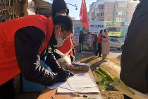 宁夏福彩50多名职工走进社区支援疫情防控