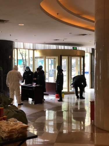 稿二配图：楚民福彩培训中心为援鄂医疗队提供热情服务 2。 楚民供图