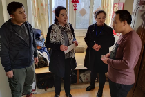 丹东福彩志愿服务队为残疾困难群众送温暖